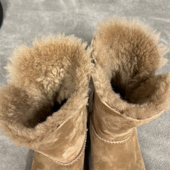Uggs Womens size 6 camel - Picture 4 of 11